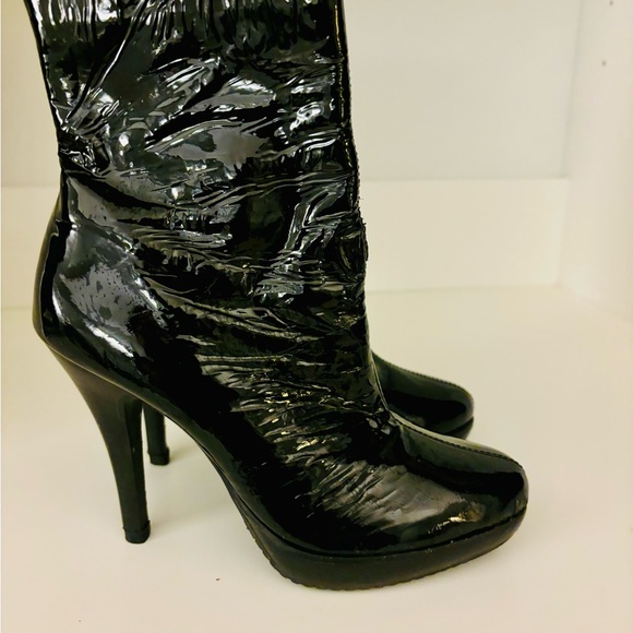Gabrielle Rocha black patent leather boots size 5 - Picture 4 of 5